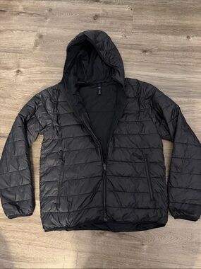 Everlane Men's Black puffer Jacket